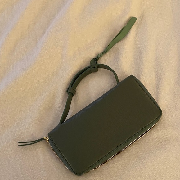 unused, gifted green vera bradley wallet